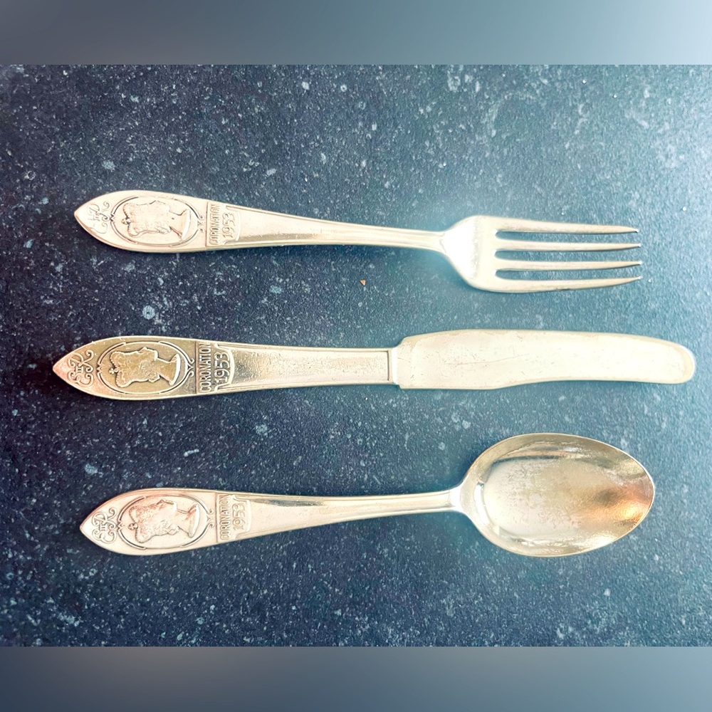 1953 Coronation of Queen Elizabeth II -
Children's Silver Plate Cutlery Set